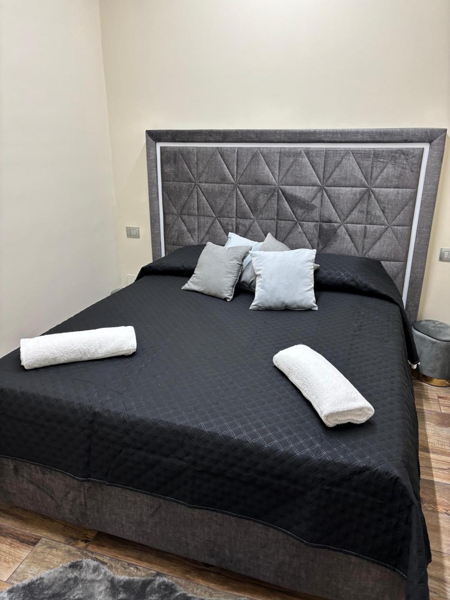 Bed and Breakfast Briante House Napoli Esterno foto